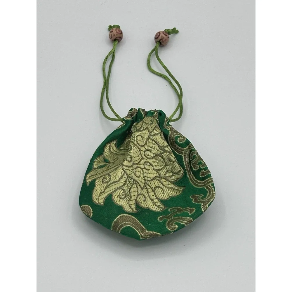 Elegant  Silk Jewelry‎ Pouch with Chinese Embroidery - Ideal for Travel